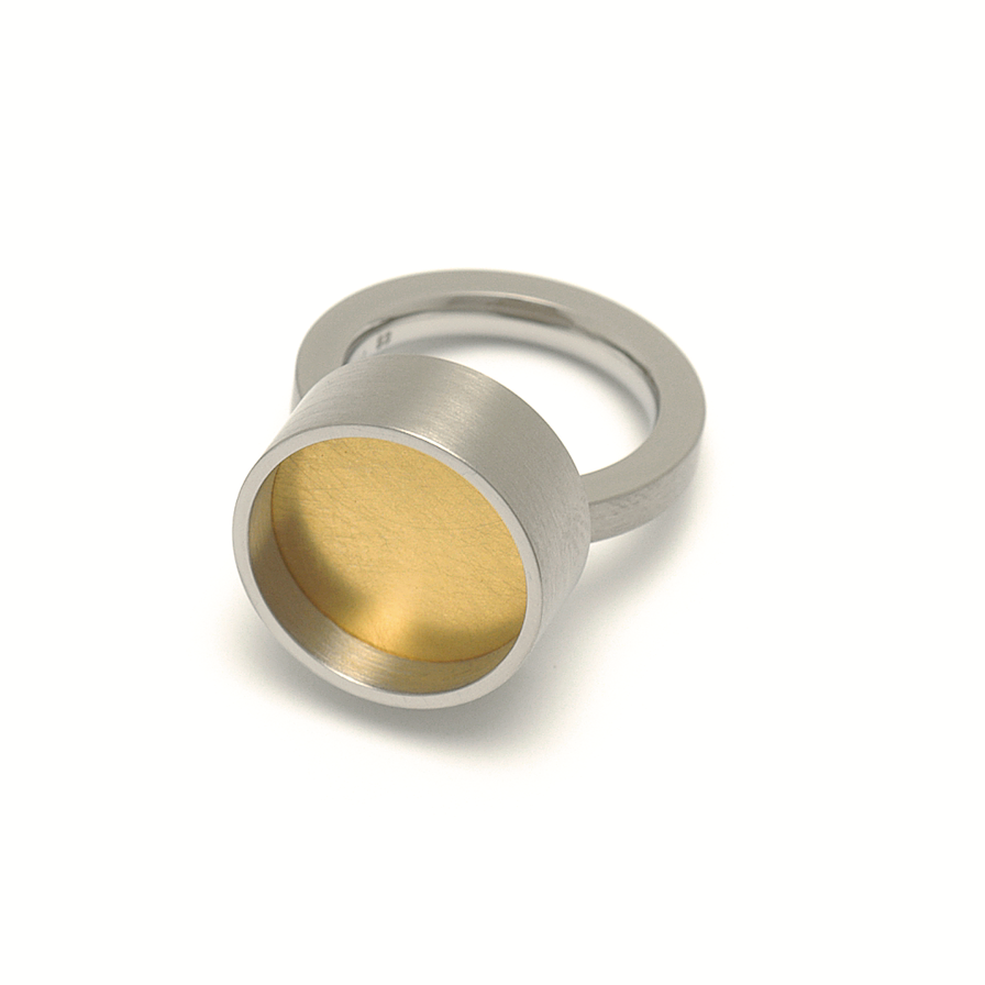 Ring M-SR 5 carl dau berlin goldschmiede